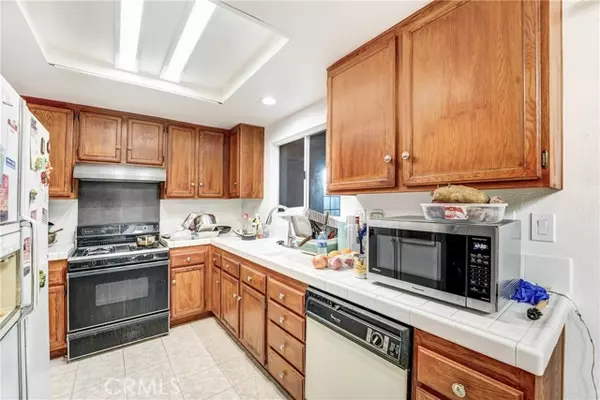 Panorama City, CA 91402,14300 Terra Bella 20