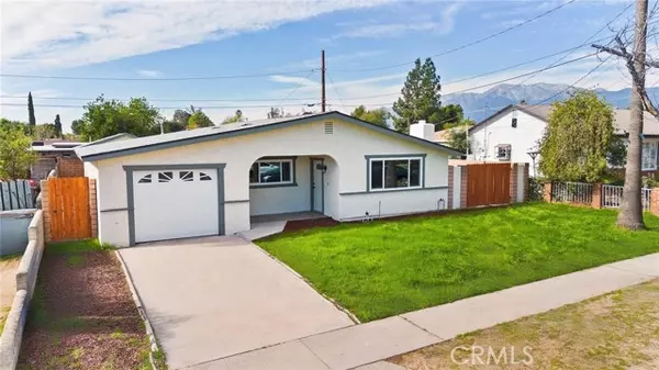 Fontana, CA 92335,9352 Olive ST