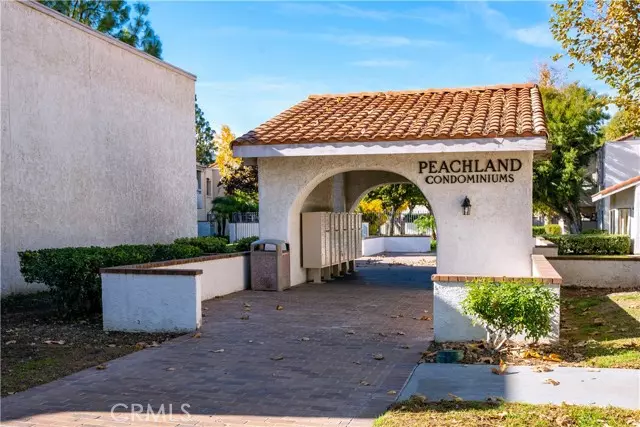 25003 Peachland 211, Newhall, CA 91321