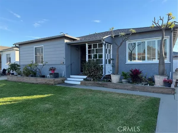 3244 Centralia, Lakewood, CA 90712