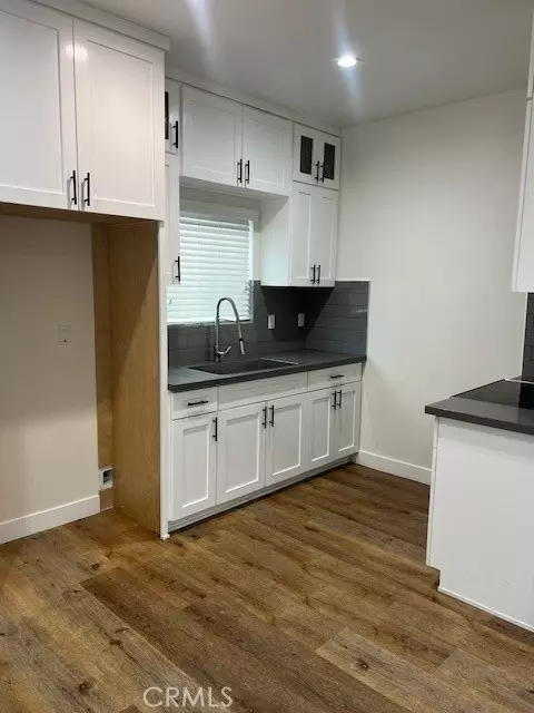 Los Angeles, CA 90003,5877 Towne