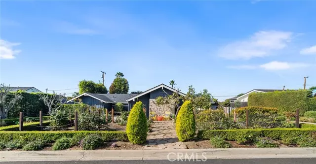 13231 Sandhurst PL, North Tustin, CA 92705