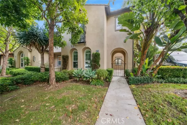 Irvine, CA 92603,236 Terra Cotta