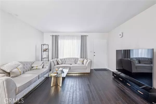 Glendale, CA 91206,312 N Louise ST 210