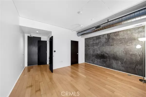 Los Angeles, CA 90015,1100 S Hope ST 911