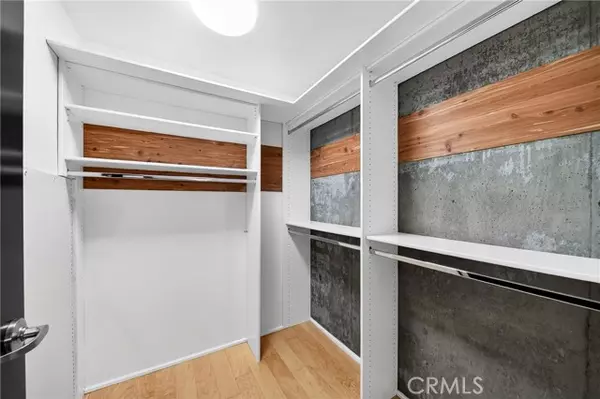 Los Angeles, CA 90015,1100 S Hope ST 911