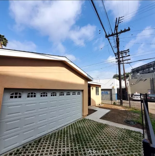 Los Angeles, CA 90066,3765 Globe