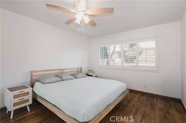 Reseda, CA 91335,19052 Hamlin ST 3