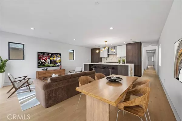 Newport Beach, CA 92663,121 39th ST B