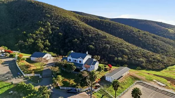 Vista, CA 92084,1925 Robinhood RD