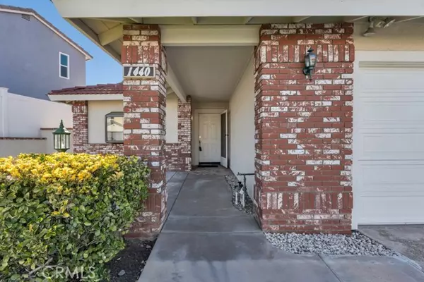 Corona, CA 92882,1440 fox RUN