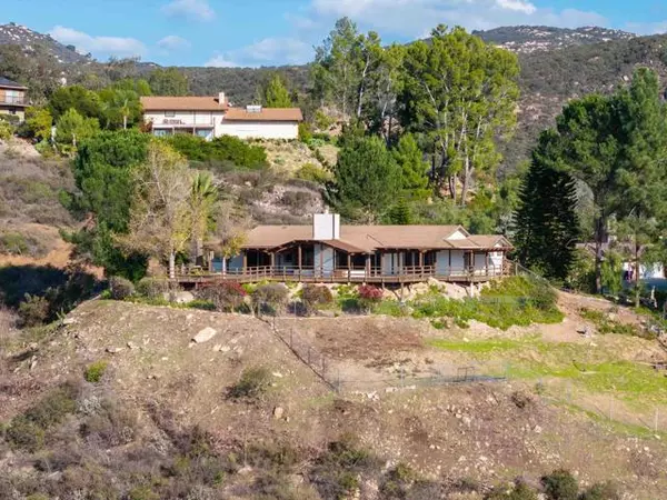 Escondido, CA 92026,26332 Sky DR