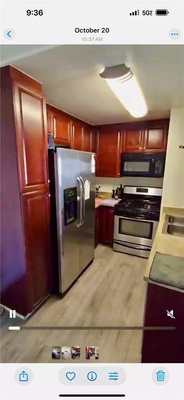 Woodland Hills, CA 91367,21550 Burbank