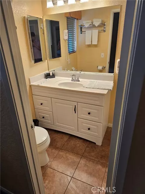 Lake Arrowhead, CA 92352,305 Canyon Crest