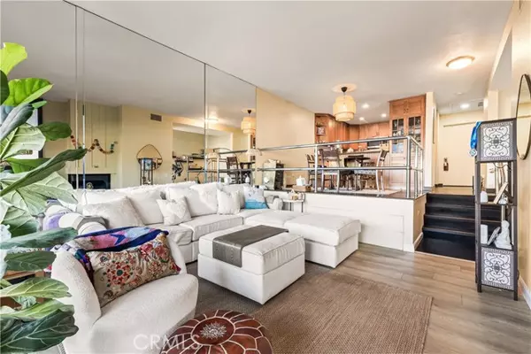 5217 Marina Pacifica KEY #20, Long Beach, CA 90803