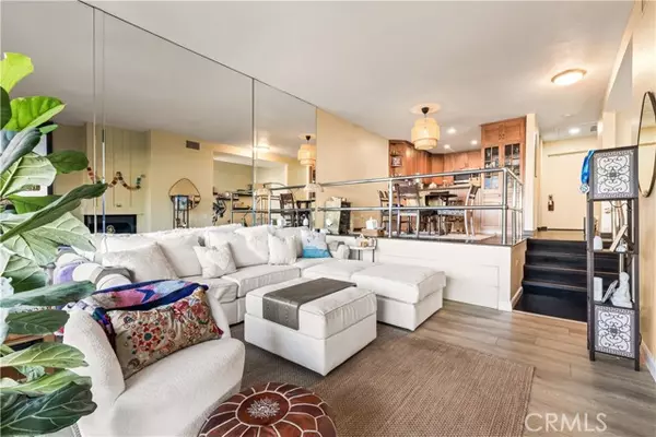 Long Beach, CA 90803,5217 Marina Pacifica KEY #20