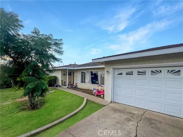 Tustin, CA 92780,12591 Charloma