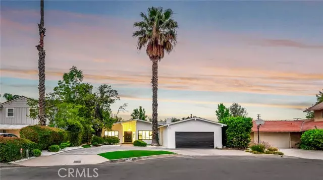 16127 Hartsook ST, Encino, CA 91436