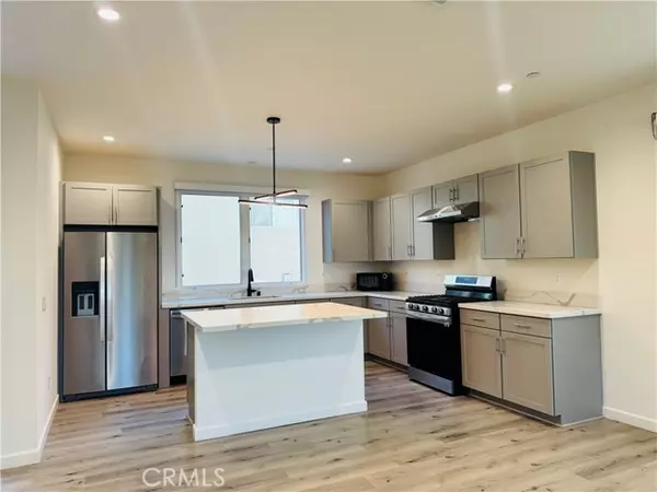 Valley Village, CA 91607,11815 W Holly WAY