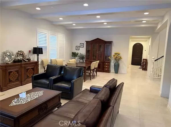 Irvine, CA 92602,10 Hawkeye