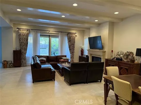 Irvine, CA 92602,10 Hawkeye