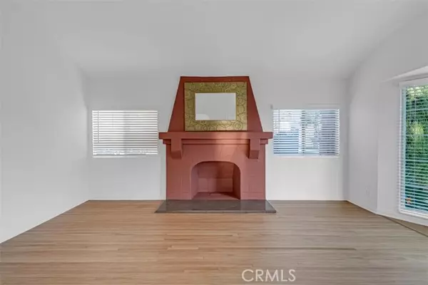 Glendale, CA 91201,1227 Western AVE