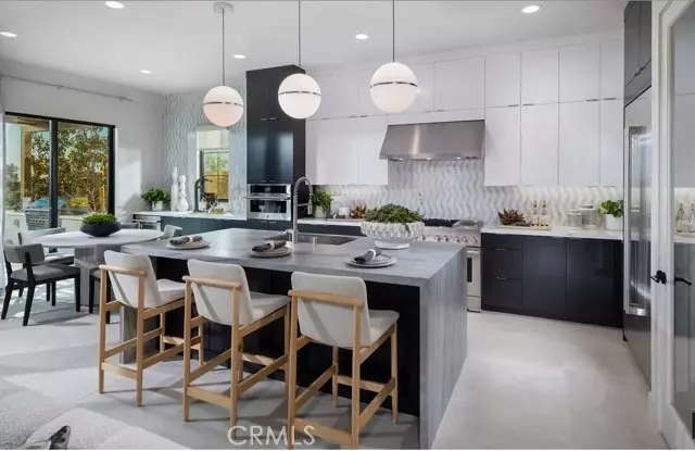 453 Treeline, Irvine, CA 92602