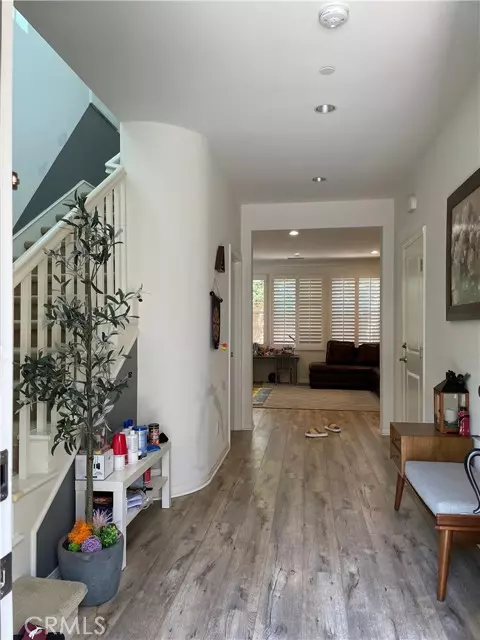 Irvine, CA 92620,31 Larkfield