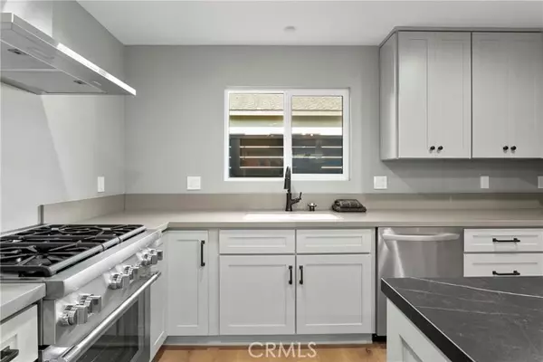 354 La Perle B, Costa Mesa, CA 92627