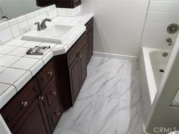 Redondo Beach, CA 60277,323 S Francisca