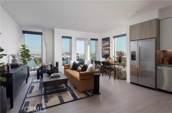 San Pedro, CA 90731,511 S Harbor 404