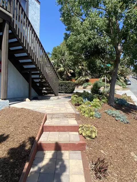 Cardiff By The Sea, CA 92007,2088 Montgomery AVE M