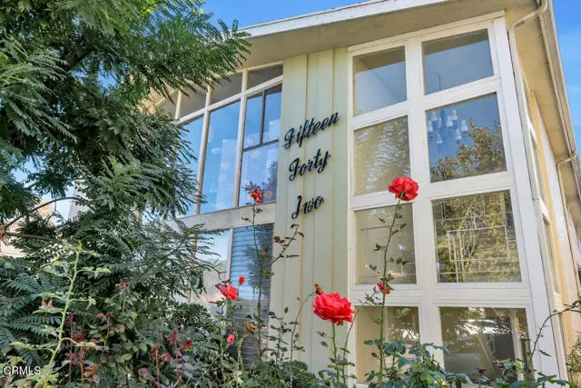 1542 Riverside DR C, Glendale, CA 91201