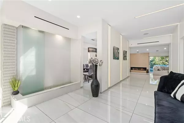 Bell Canyon, CA 91307,22 Round Up