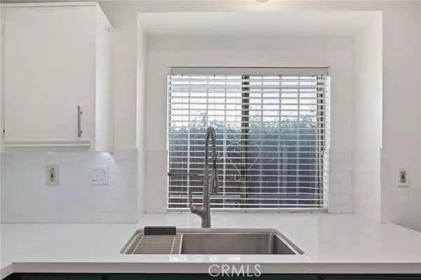 Compton, CA 90220,310 S Paulsen