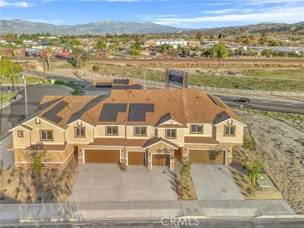 Colton, CA 92324,902 W Hert ST