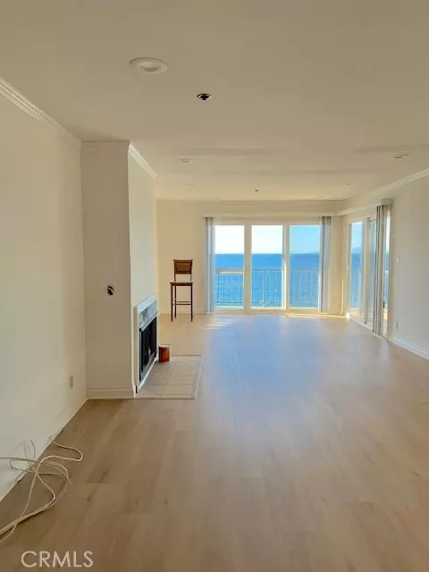 Redondo Beach, CA 90277,535 Esplanade 305