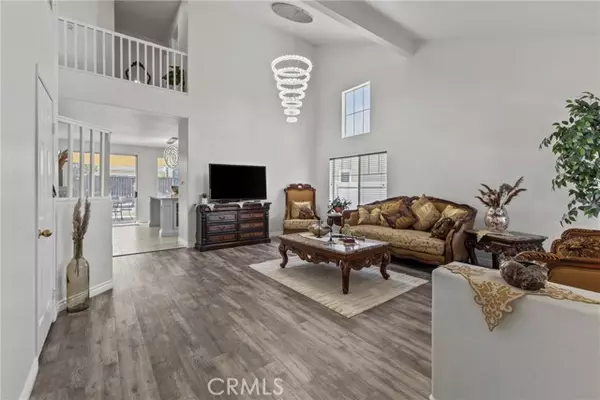 Corona, CA 92883,27051 Featherhill Dr.