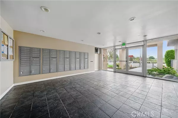 Canoga Park, CA 91304,7826 Topanga Canyon BLD 218