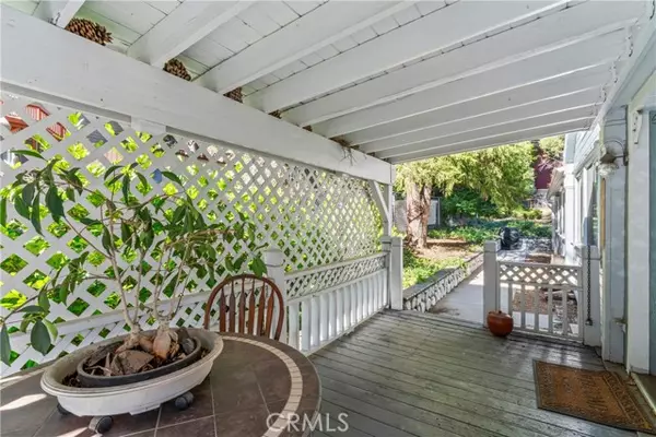 Running Springs, CA 92382,2113 Spring Oak