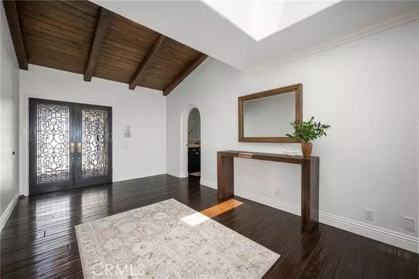 Corona Del Mar, CA 92625,1541 Dolphin