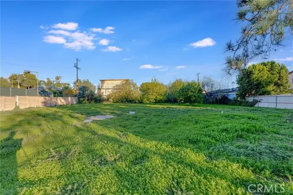 Northridge, CA 91325,7630 Jellico