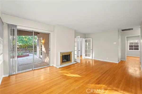 Van Nuys, CA 91411,5715 Norwich