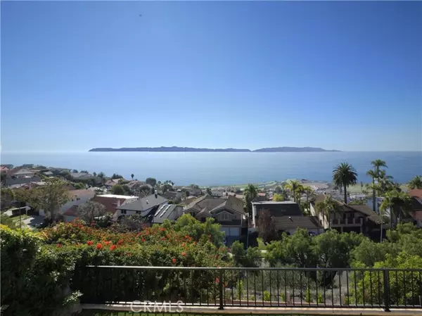 Rancho Palos Verdes, CA 90275,3526 Coolheights DR