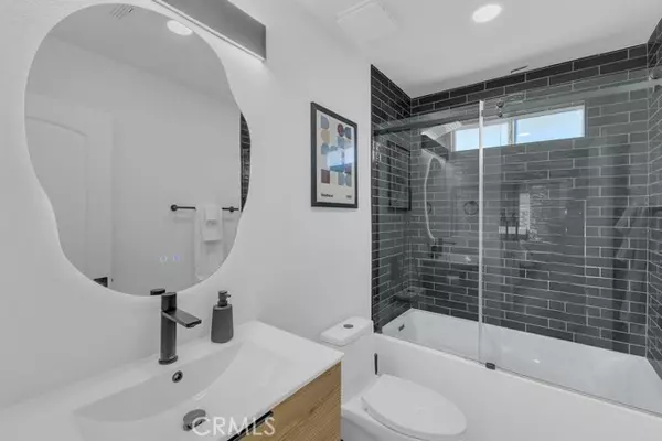 Palm Springs, CA 92262,481 W Sunview