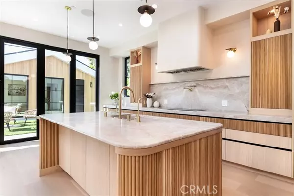 Encino, CA 91436,16749 Addison