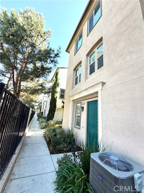 Eastvale, CA 91752,12398 Constellation St