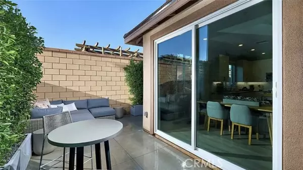 Fontana, CA 92336,16548 Stone Pine LN