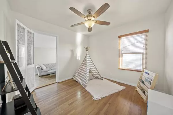 Chula Vista, CA 91910,367 Hedge WAY