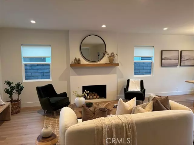 Long Beach, CA 90815,2735 Monogram